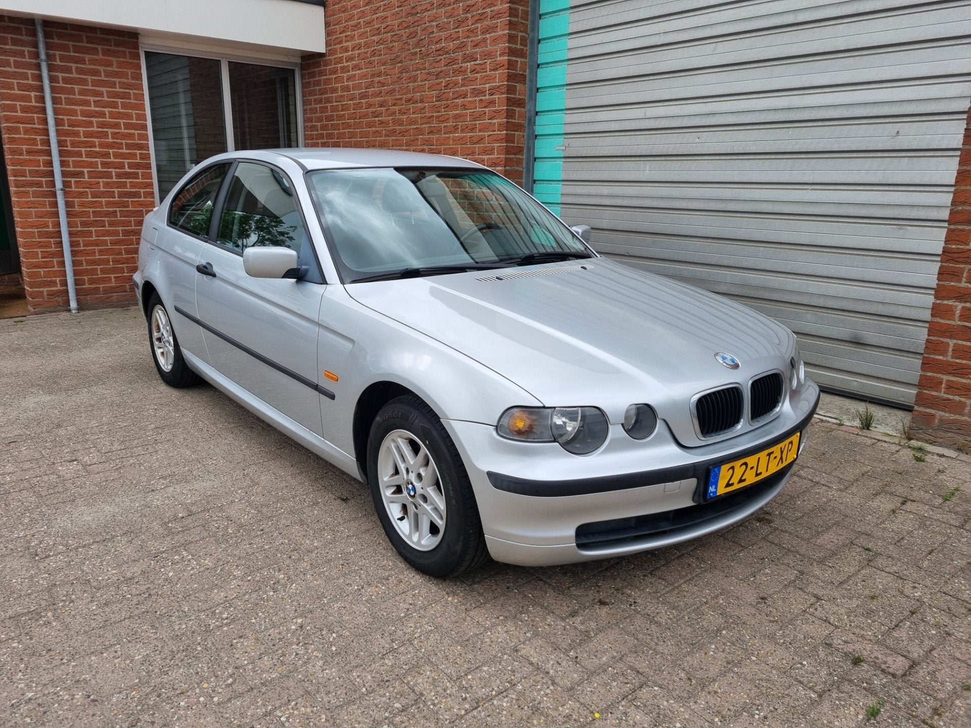 BMW 3-serie Compact 316ti 3-deurs Airco Bj.:2003 NAP!, Auto's, 4 cilinders, Bedrijf, Handgeschakeld, Electronic Stability Program (ESP)