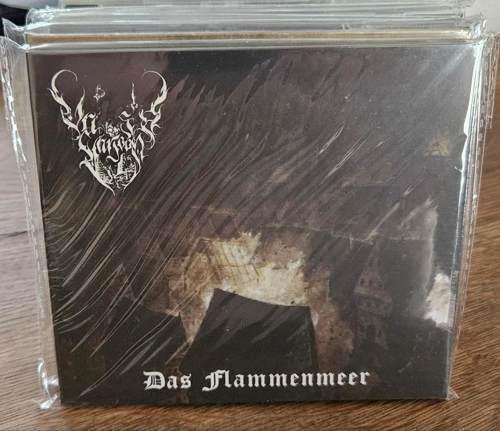 Valosta Varjoon - Das Flammenmeer CD Nieuw, Ophalen, Nieuw in verpakking