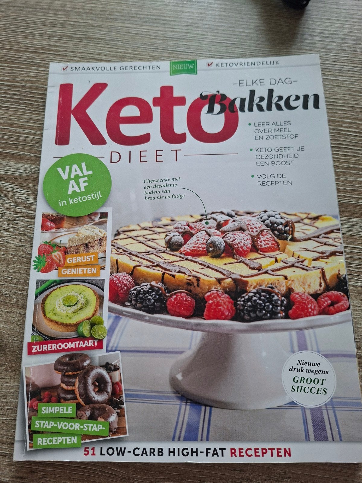 Keto Dieet Tijdschrift - Bakken met 51 Low-Carb Recepten, Boeken, Ophalen of Verzenden, Zo goed als nieuw, Lichaam en Geest