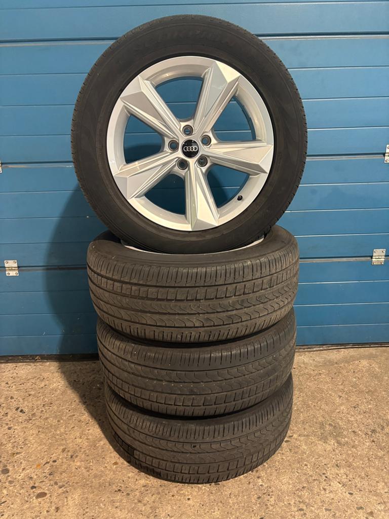 Originele Audi Q7 - 19 Inch set inclusief Zomerbanden, Auto-onderdelen, Banden en Velgen, Gebruikt, 255 mm, Banden en Velgen, Personenwagen