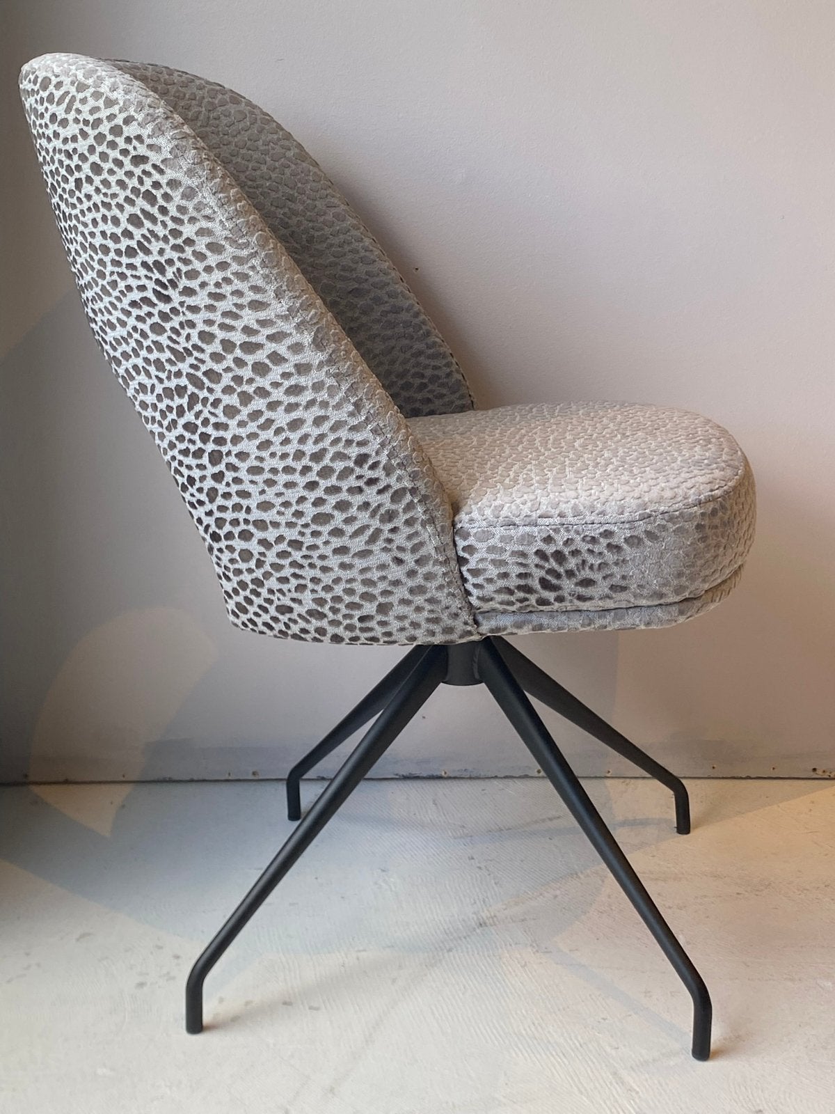 Urban sofa eetkamerstoel Evan, Ophalen, Nieuw, Stof