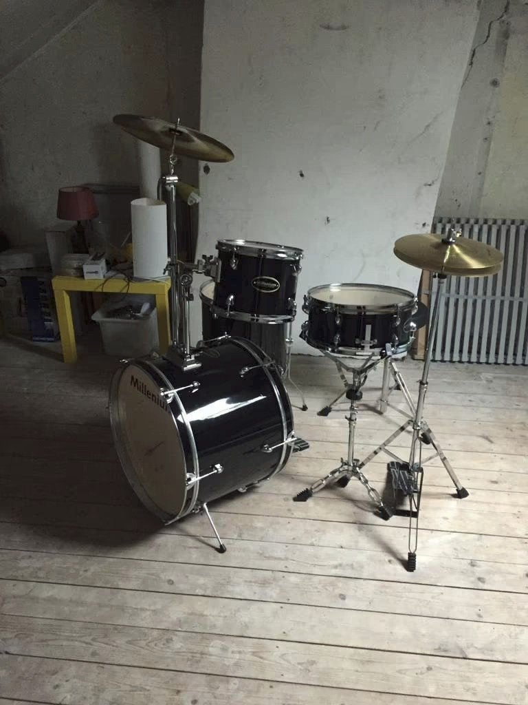 Millenium drumstel met oefenpad - zwart en erg goede staat, Muziek en Instrumenten, Ophalen, Zo goed als nieuw, Overige merken