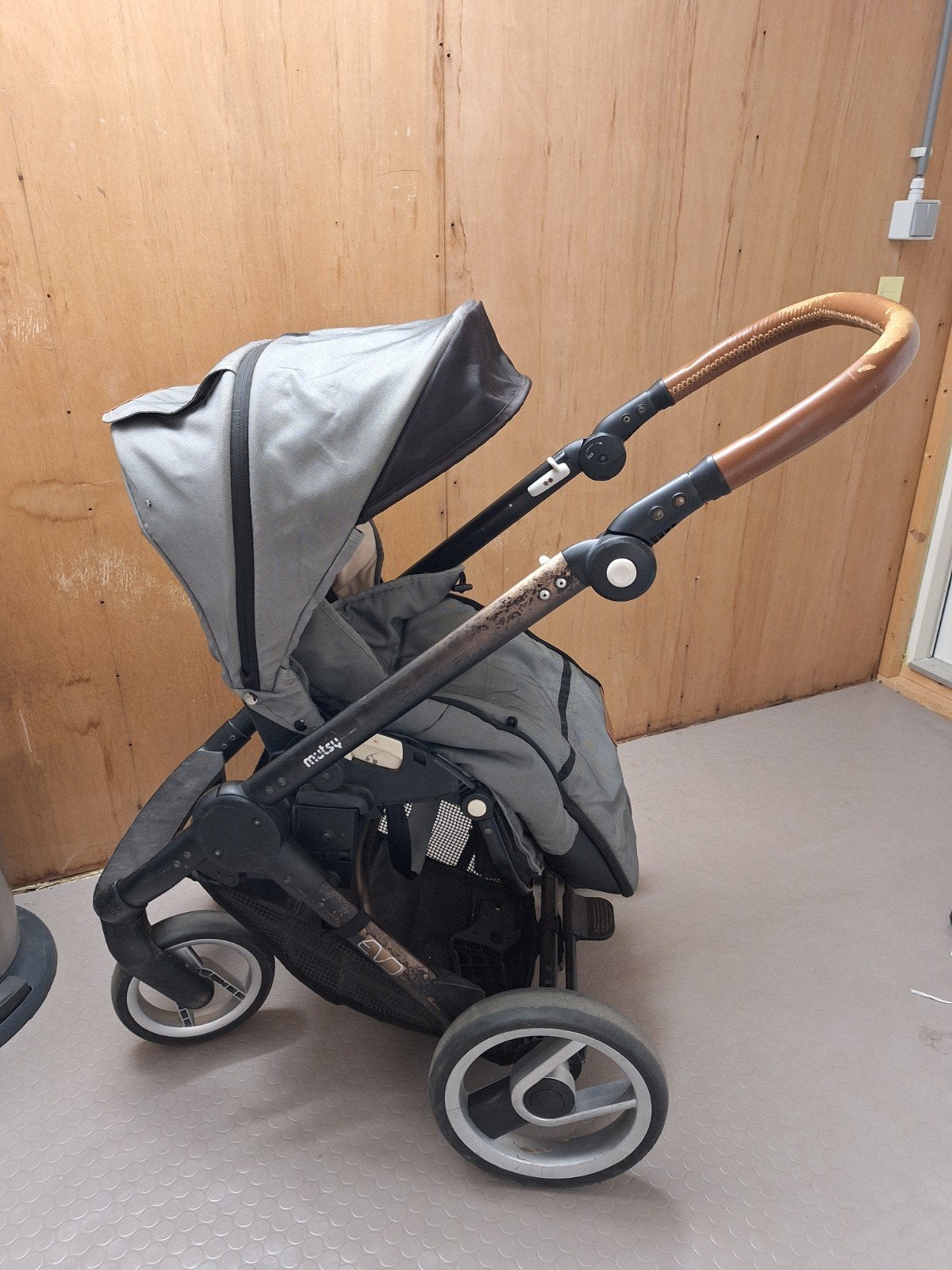 Mutsy Evo Combiwagen met Maxi-Cosi en EasyFix base, Ophalen, Gebruikt, Combiwagen, Mutsy