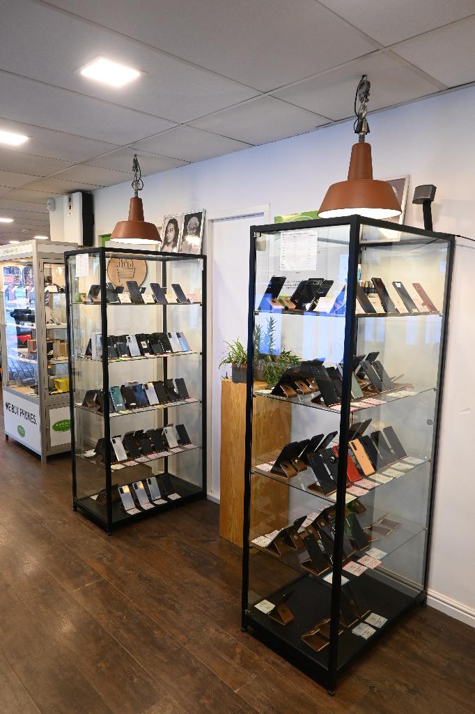 Altijd 300 goedkope smart telefoons op voorraad vanaf €50, Gebruikt, Ophalen of Verzenden, X, Bescherming