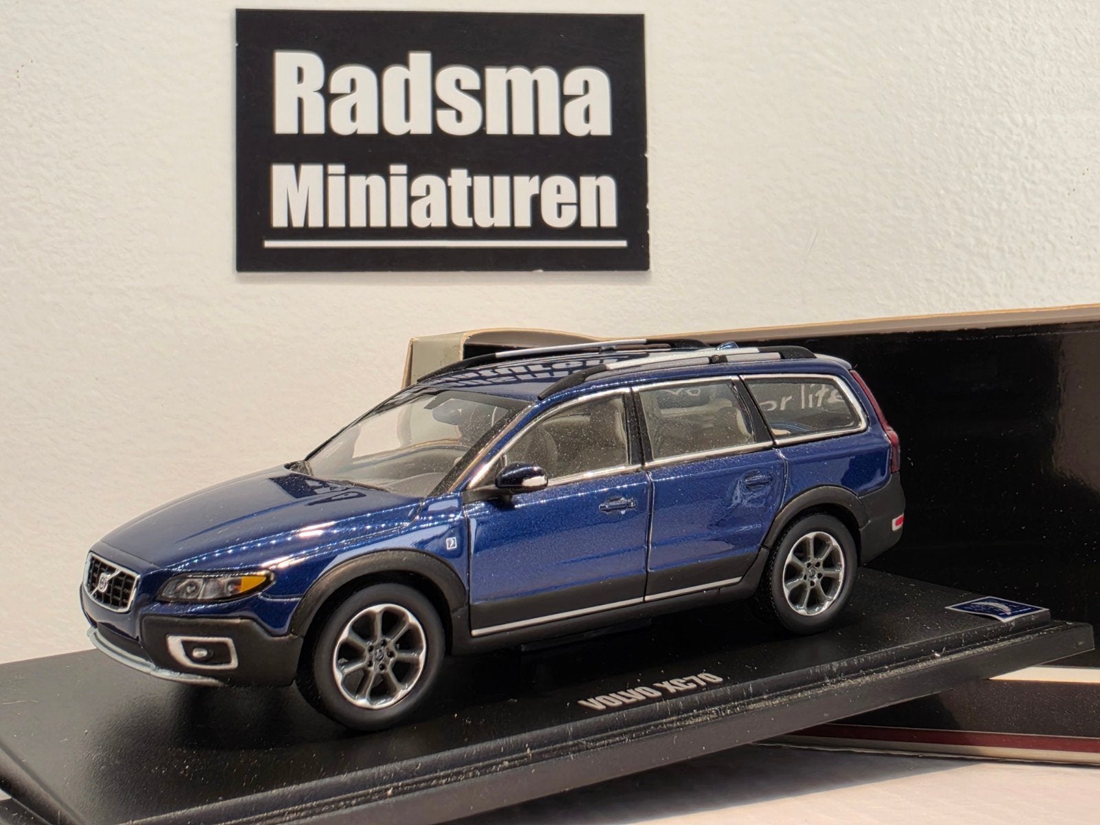 Volvo XC70 Oceanrace - Blauw - 1:43 Motorarts ZELDZAAM, Hobby en Vrije tijd, Overige merken, Auto, Ophalen of Verzenden