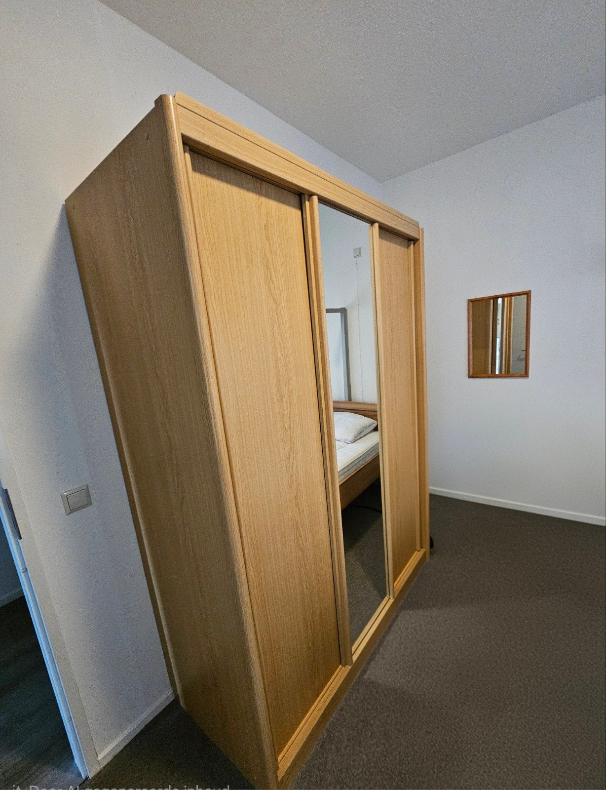 Mooie blank eiken kast met 3 schuifdeuren en spiegel, Ophalen, Met deur(en), 200 cm of meer, 150 tot 200 cm