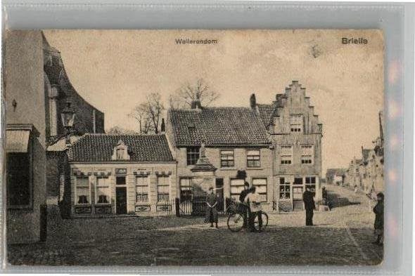 Brielle Wellerondom stadspomp fietsbesteller militair st1915, Verzenden, Voor 1920, Gelopen, Zuid-Holland