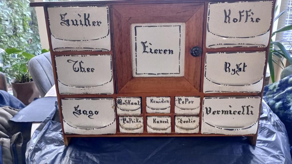 Keukenkastje uit grootmoeders tijd, Ophalen