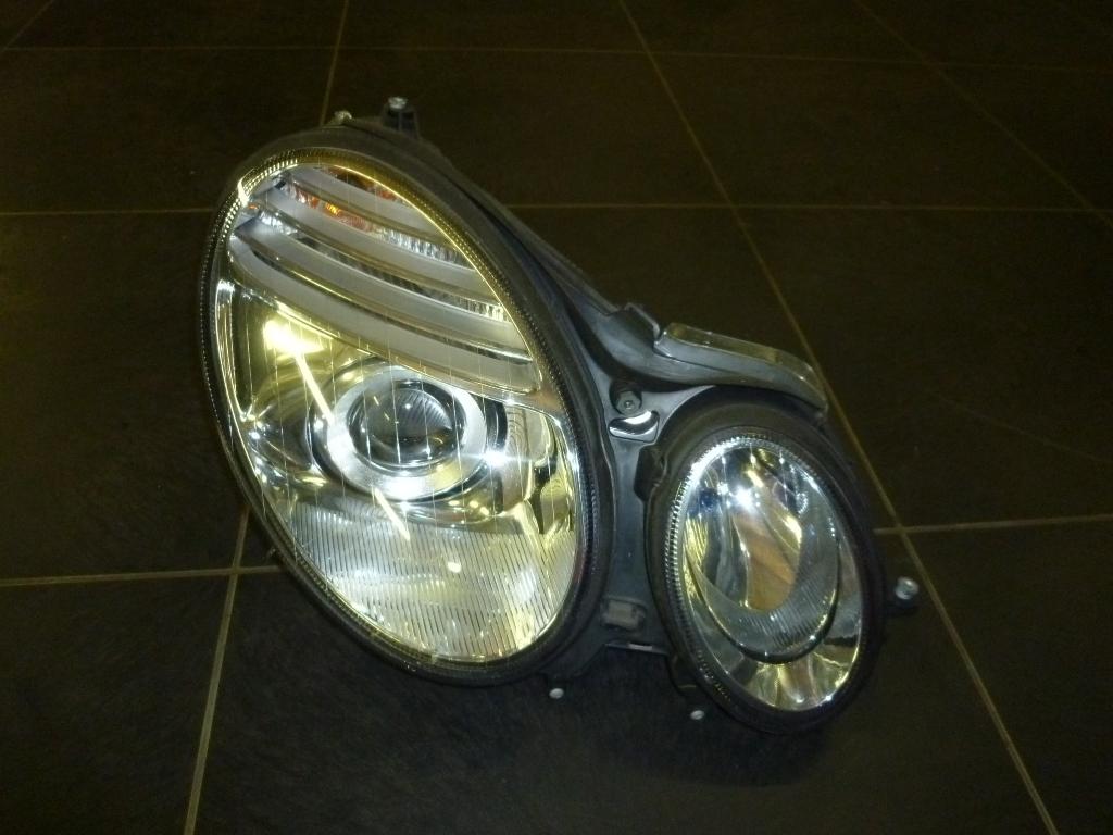 Koplamp Mercedes Benz E klasse W211, Auto-onderdelen, Ophalen of Verzenden, Gebruikt, Mercedes-Benz