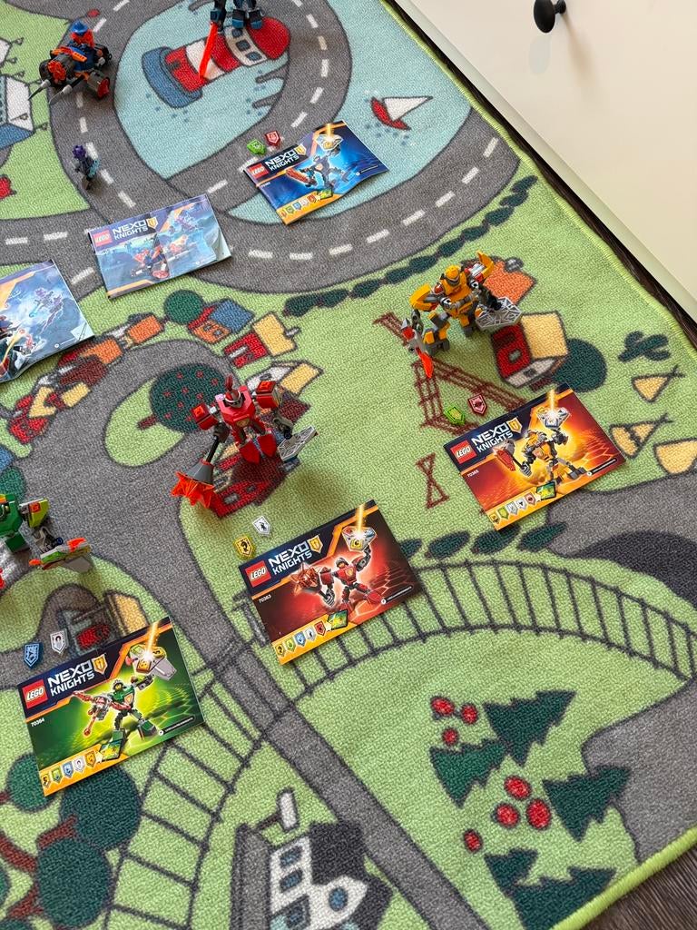 Complete set lego nexo nights, Ophalen of Verzenden, Zo goed als nieuw