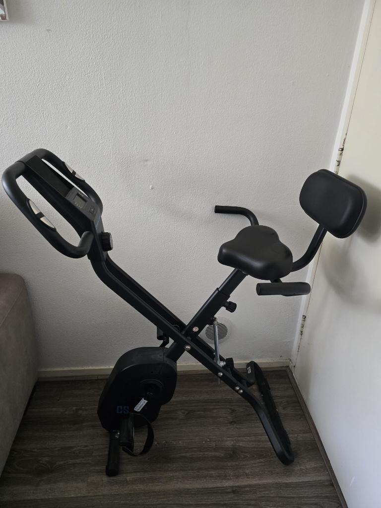 Hometrainer (inklapbaar) - Capital Sports, Ophalen, Gebruikt, Metaal, Benen