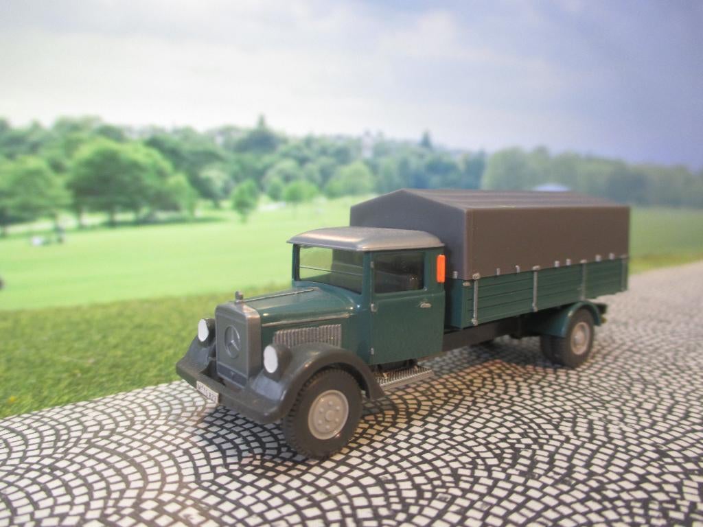 Mercedes Benz L2500 - Wiking patinagrün, Hobby en Vrije tijd, Modelauto's | 1:87, Gebruikt, Bus of Vrachtwagen, Wiking, Ophalen of Verzenden