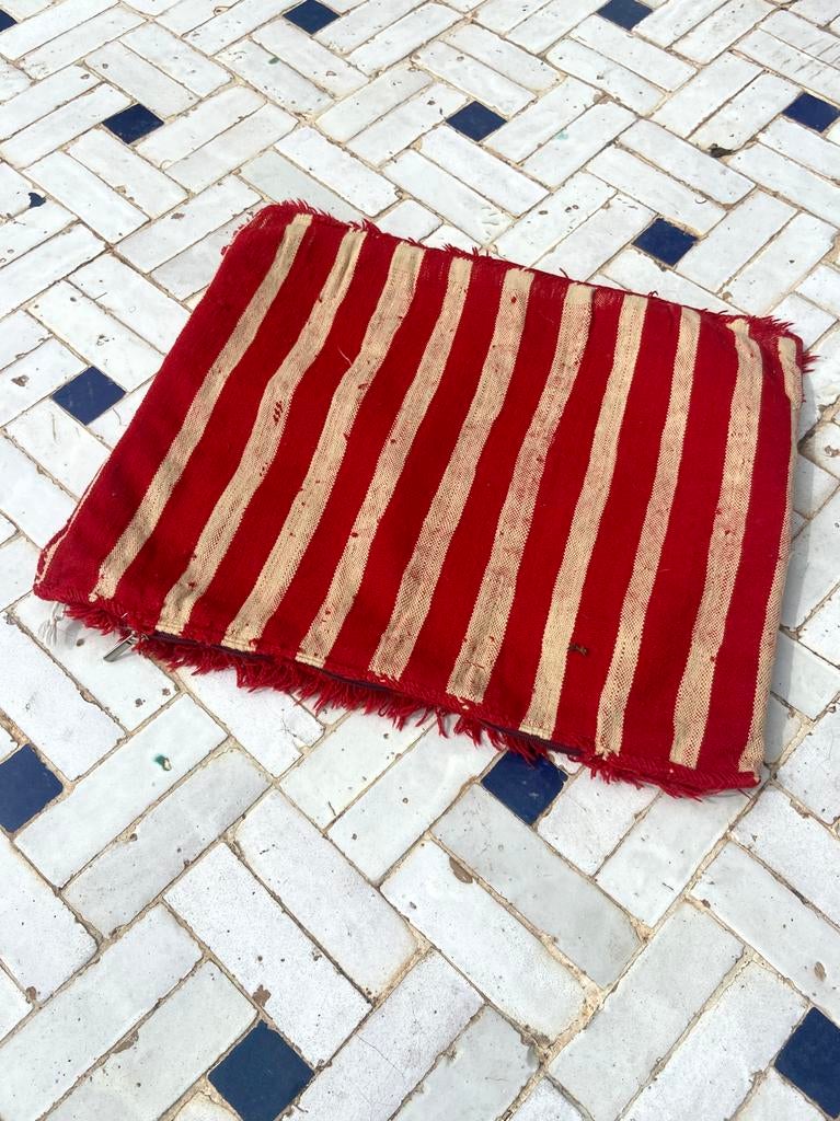 Marrokaanse vintage kussen, Huis en Inrichting, Woonaccessoires | Kussens, Zo goed als nieuw, Vierkant, Ophalen of Verzenden