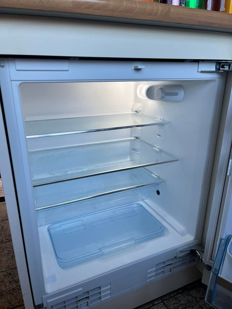 Bosch koelkast KUR15ADF0/01, Witgoed en Apparatuur, Koelkasten en IJskasten, 200 liter of meer, Ophalen, Zonder vriesvak, 160 cm of meer