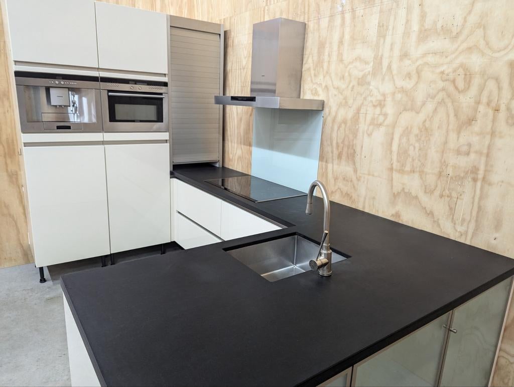 Gezocht, mooie en moderne gebruikte en showroom keukens!!, Huis en Inrichting, Keuken | Complete keukens, Ophalen