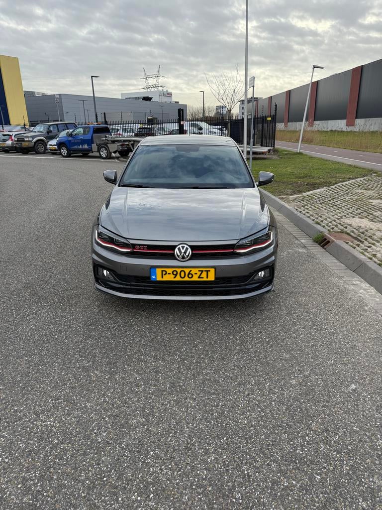 Volkswagen Polo 2.0 TSI 200pk 6-DSG 2020 Grijs, Auto's, Zwart, 4 cilinders, 1984 cc, 14 km/l