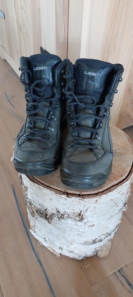 Lowa wandelschoenen, Ophalen, Zo goed als nieuw, Schoenen