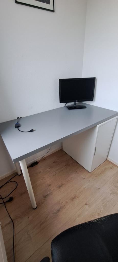 Bureau Ikea met kastje Alex 120 x 60 (+ gratis stoel), Ophalen, Zo goed als nieuw