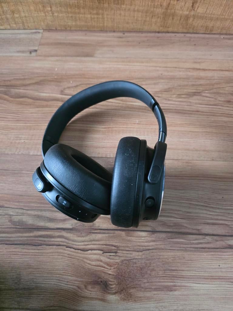 AKG Y500 Draadloze Hoofdtelefoon - Zo goed als nieuw, Zo goed als nieuw, Over oor (circumaural), Draadloos, Ophalen