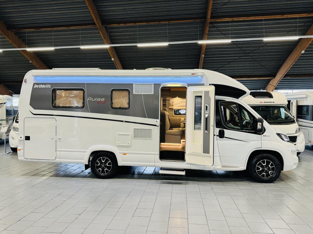 WEEKDEAL Dethleffs 4p camper off-grid, airco& trekhaak, Caravans en Kamperen, Verhuur
