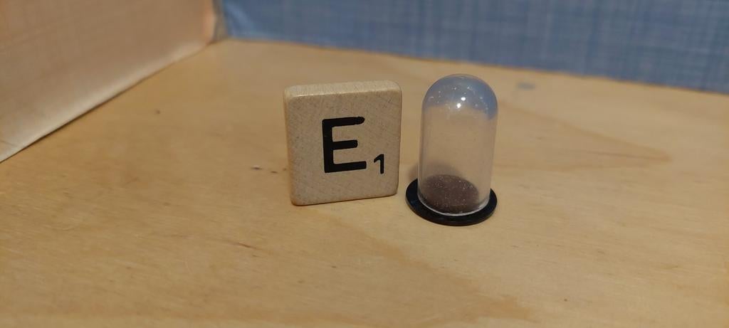 Plastic stolp voor poppenhuis, Ophalen of Verzenden, Zo goed als nieuw, Poppenhuis