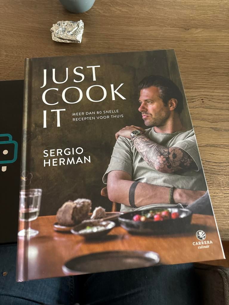 Just Cook It - Sergio Herman Kookboek, Boeken, Kookboeken, Zo goed als nieuw, Voorgerechten en Soepen, Europa, Gezond koken, Ophalen of Verzenden