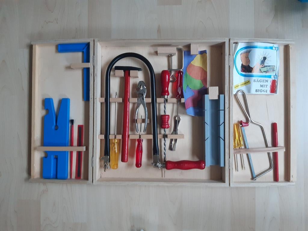 Febaro figuurzagen set compleet 18-delig in houten kist, Ophalen, Zo goed als nieuw