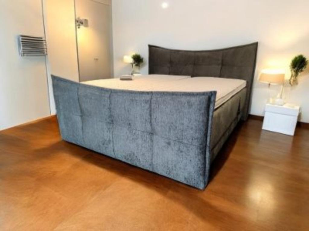 handgemaakte boxspring op maat! Nu vanaf € 999,00, Blauw, Ophalen of Verzenden, 180 cm, 200 cm