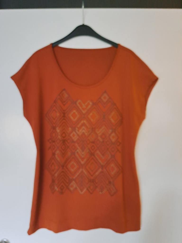 Cognac top met studs - maat L, Kleding | Dames, Tops, Bruin, Maat 42/44 (L), Ophalen of Verzenden, Zo goed als nieuw