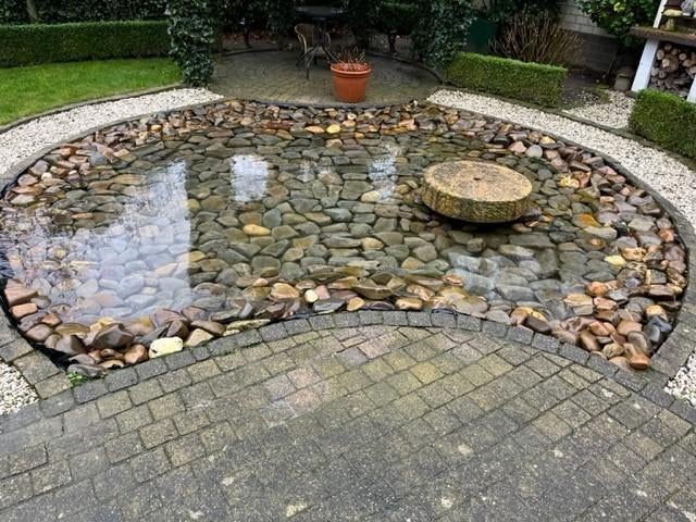 Molensteen voor waterpartij, Tuin en Terras, Waterpartijen en Fonteinen, Ophalen, Gebruikt, Beton, Waterornament