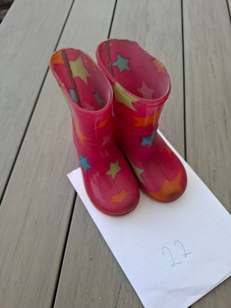 Roze regenlaarsjes met sterren - Maat 22, Kinderen en Baby's, Babykleding | Schoentjes en Sokjes, Gebruikt, Meisje, Laarsjes, Ophalen of Verzenden