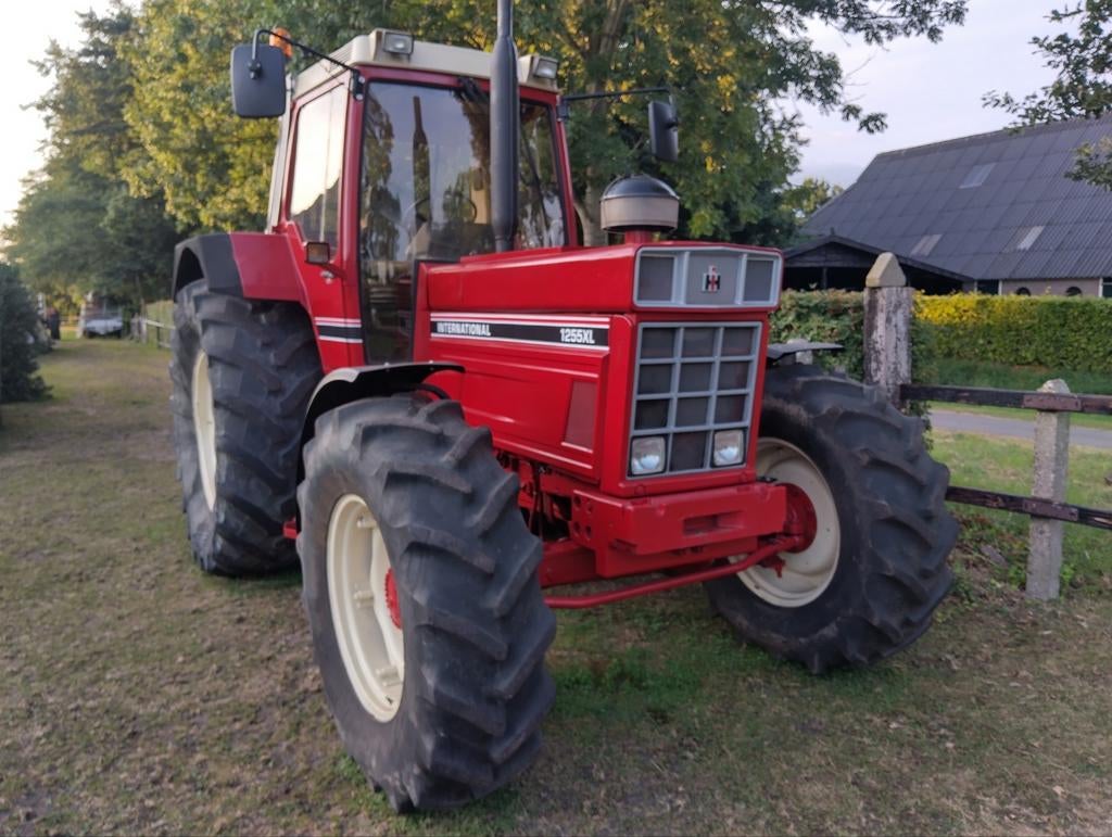 International 1255 xl, Ophalen, Gebruikt, 120 tot 160 Pk, Case IH
