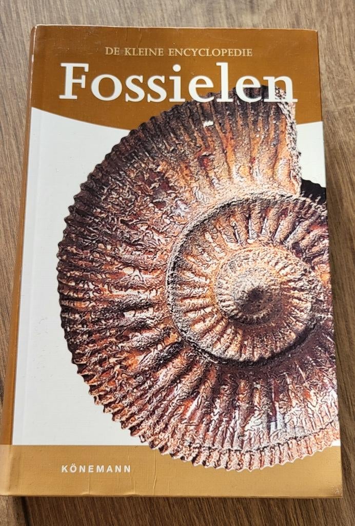 Fossielen - De Kleine Encyclopedie, Boeken, Encyclopedieën, Zo goed als nieuw, Los deel, Dieren, Ophalen