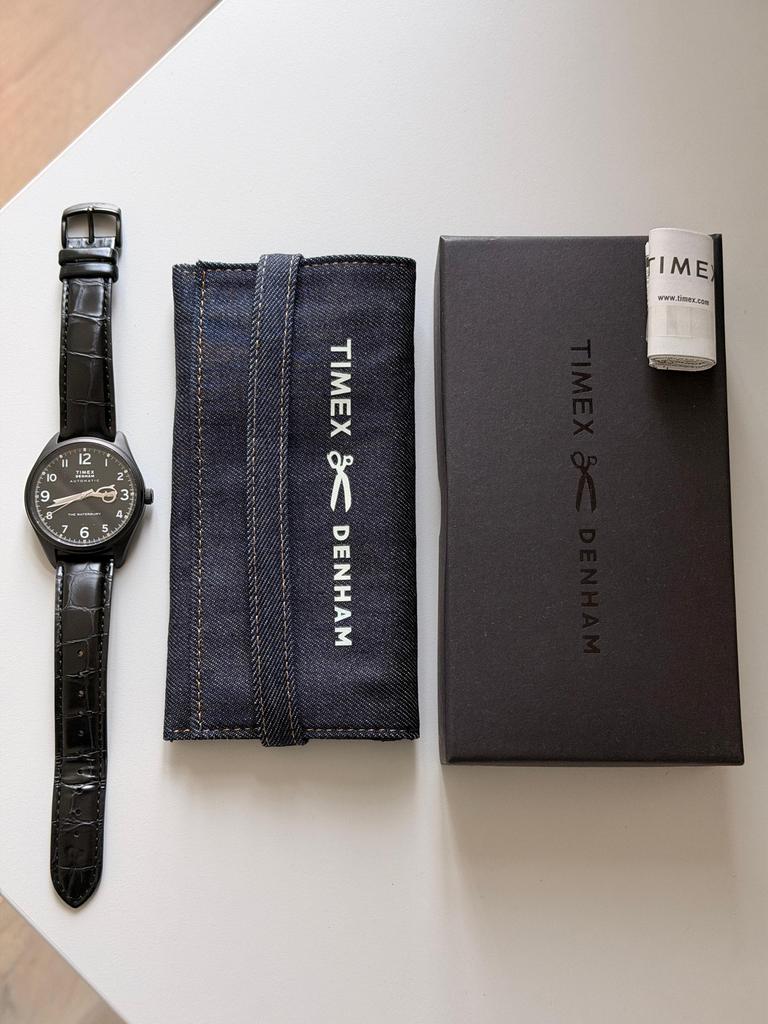 Limited edition Timex horloge in samenwerking met denham, Sieraden, Tassen en Uiterlijk, Horloges | Heren, Verzenden, Zo goed als nieuw