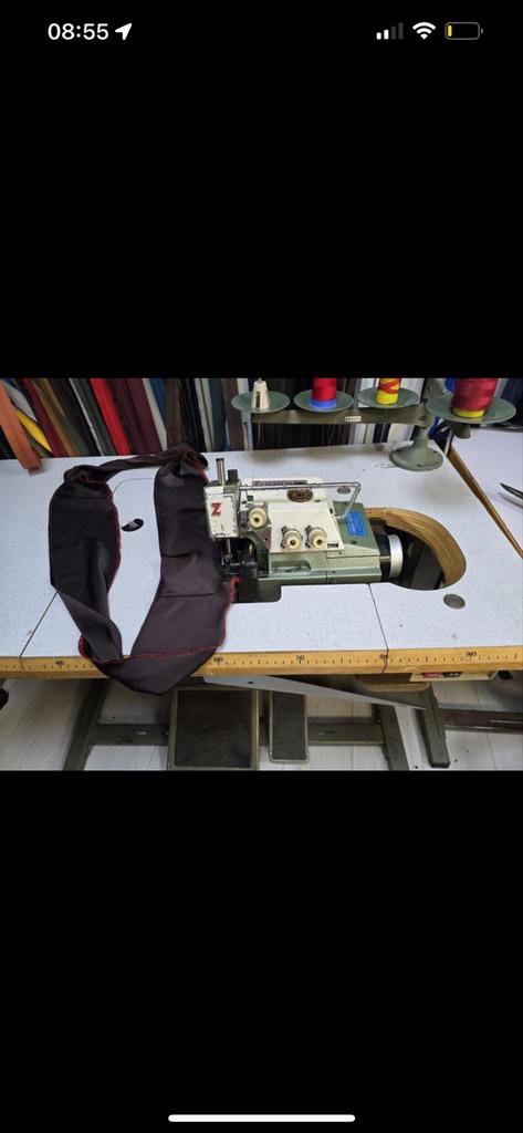 Lockmachine 3/5 draad - Perfect voor professioneel gebruik, Hobby en Vrije tijd, Naaimachines en Toebehoren, Gebruikt, Lockmachine