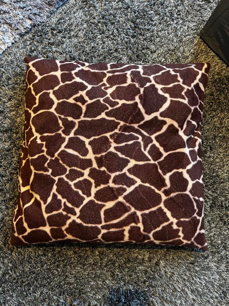 Giraffe kussen, Ophalen of Verzenden, Zo goed als nieuw, Vierkant