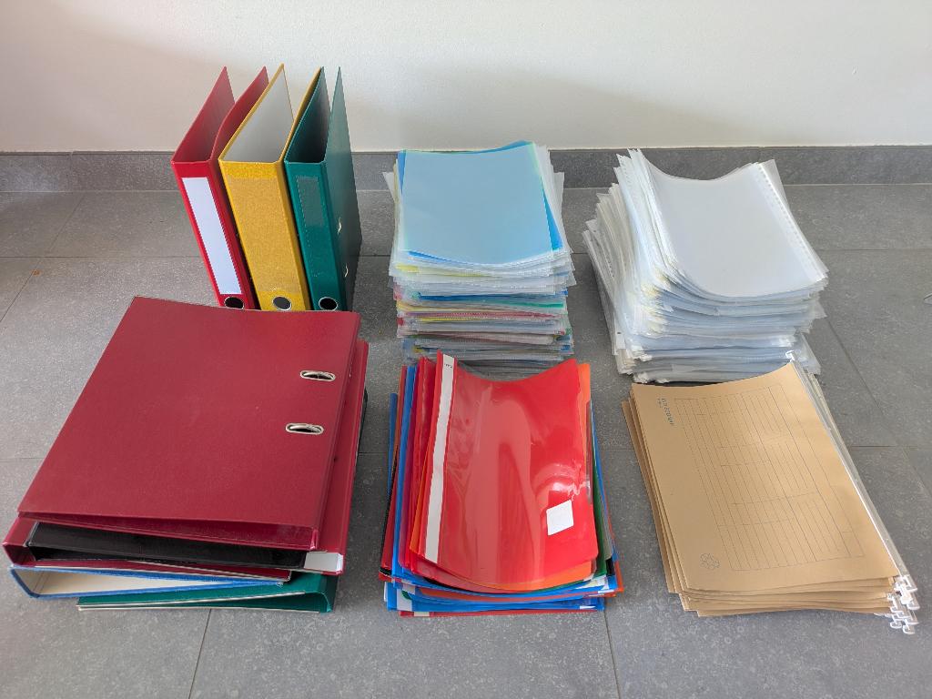 Meer dan 1000 snelbinders, insteekhoezen en ordners, Diversen, Ophalen