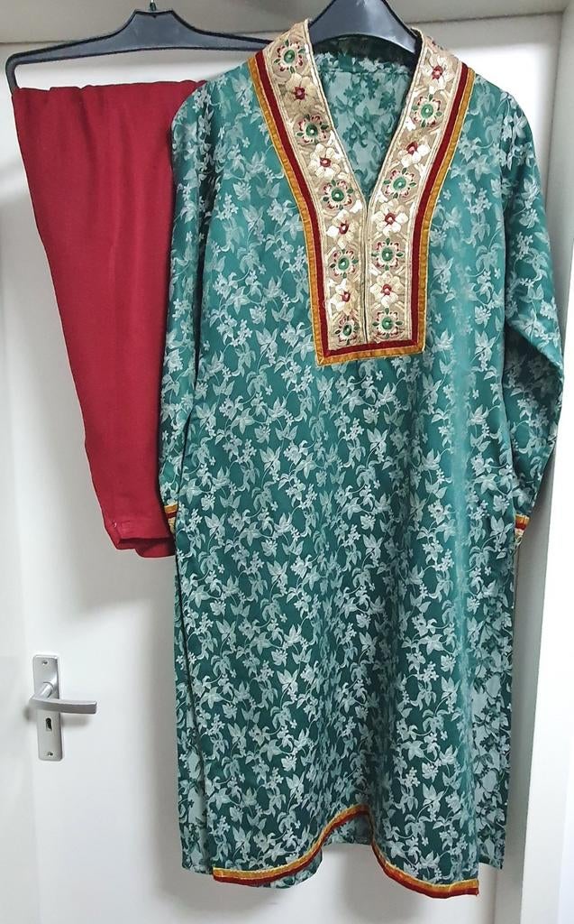 Maat M Groen Rood Geborduurde Kameez Shlwar Pak, Maat 38/40 (M), Ophalen of Verzenden, Zo goed als nieuw, Boven de knie