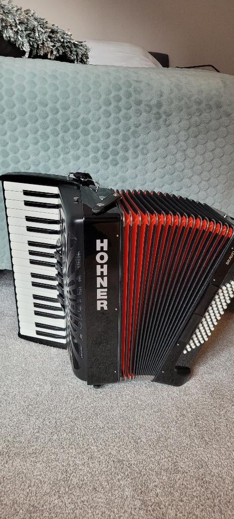 Accordeon Hohner Bravo - 72 Silent Key, Muziek en Instrumenten, Accordeons, Ophalen, 72-bas, Toetsaccordeon, Hohner
