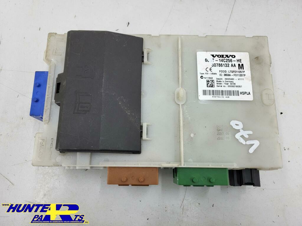 Central electronic module Volvo S60/S80 ('10-'17) 30786132, Ophalen of Verzenden, Gebruikt