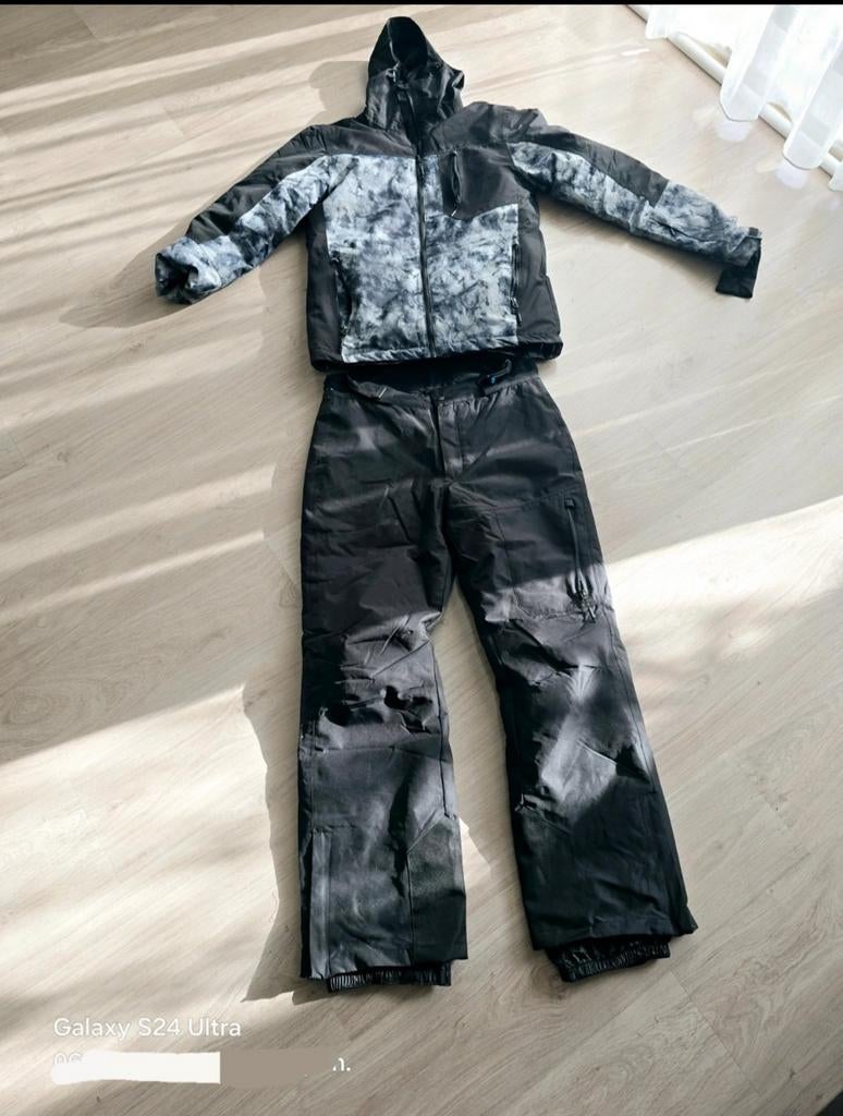 Ski kleding set - Jack en broek - Maat M, Onbekend, Maat 48/50 (M), Ophalen of Verzenden, Zo goed als nieuw
