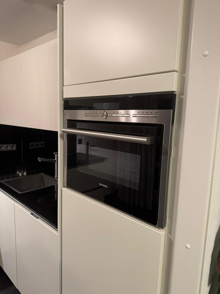 Nette Hoekkeuken Greeploos Siemens Apparatuur + GEDEMONTEERD, Ophalen of Verzenden, Composiet, Hoekkeuken, Greeploos