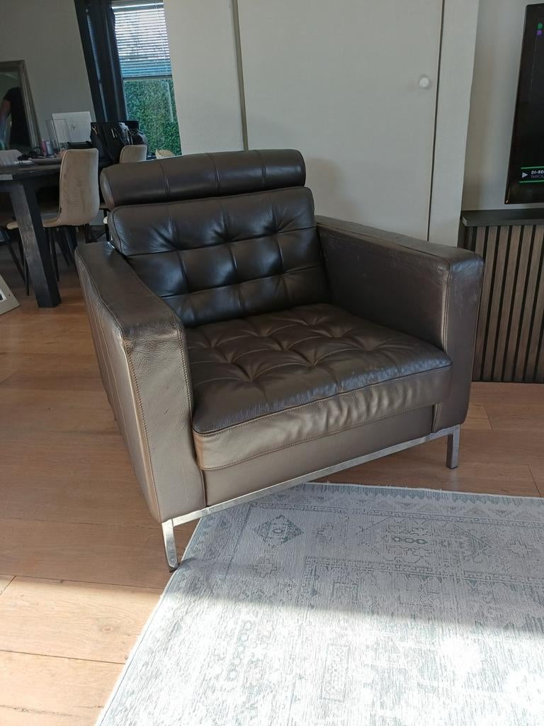 Donkerbruine leren IKEA fauteuil met neksteun, Gebruikt, 75 tot 100 cm, Ophalen of Verzenden, Tijdloos
