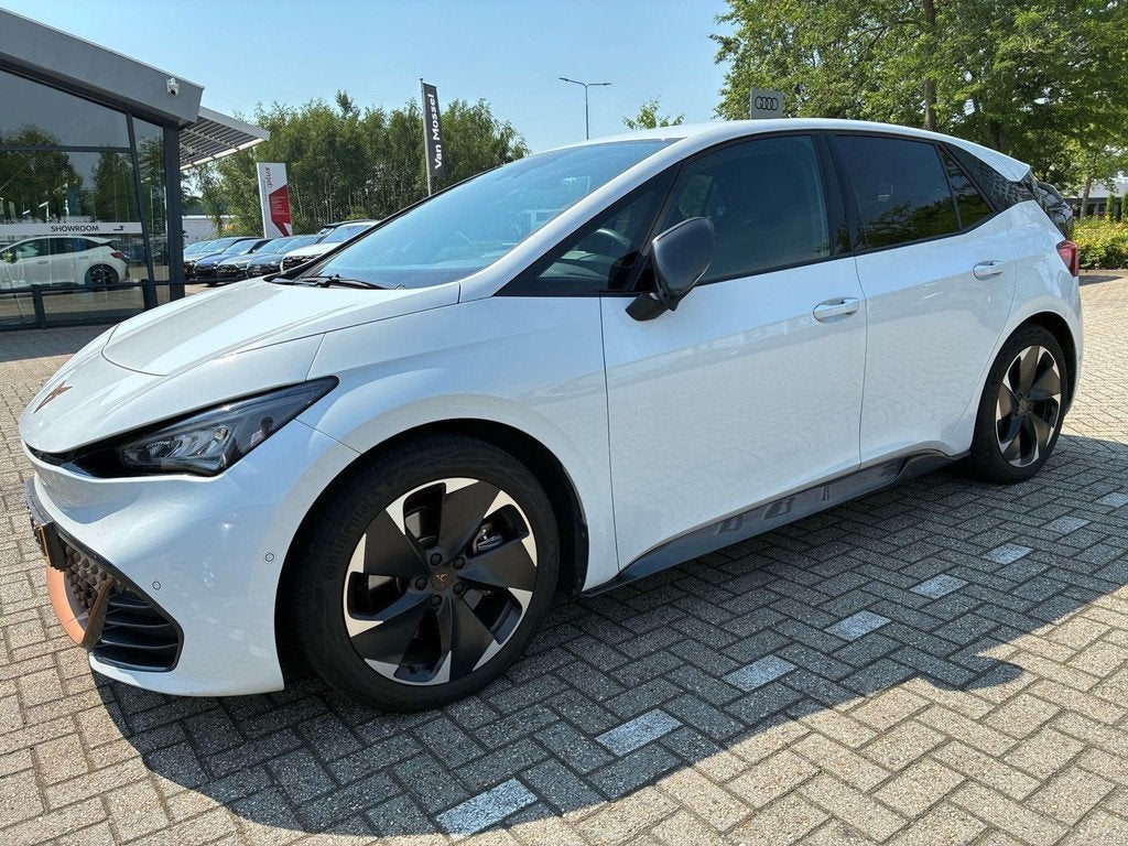 CUPRA Born Adrenaline 82 kWh, Auto's, Cupra, 12 maanden, Zwart, 82 kWh, 4 stoelen