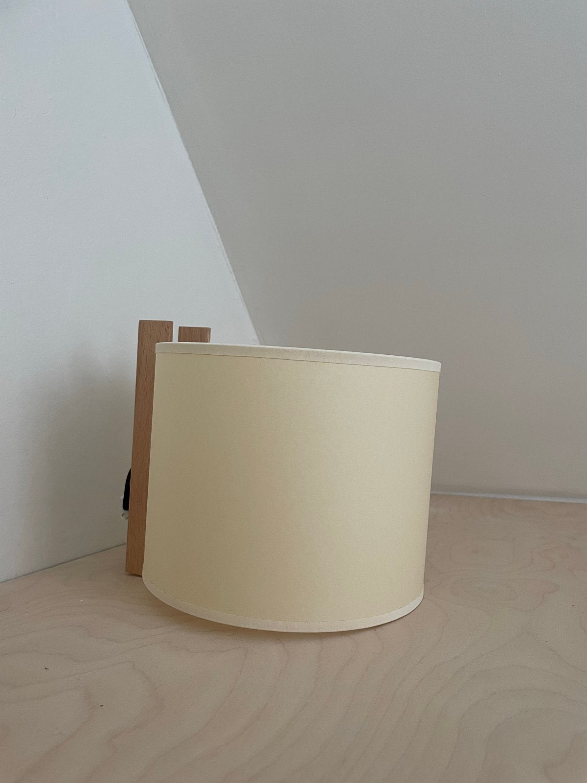 Santa & Cole TMM wandlamp beige met houten frame, Nieuw, Overige merken, Wandlamp, E27 (groot)