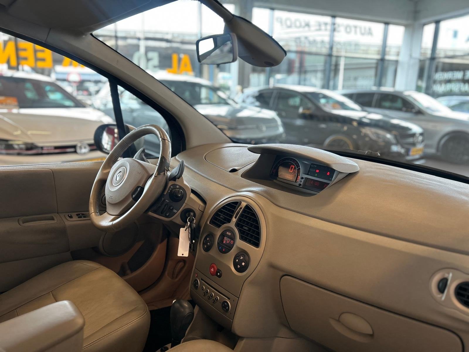 Renault Grand Modus 1.6-16V Dynamique Automaat | Panoramadak, Auto's, Gebruikt, Beige, 4 cilinders, 1210 kg