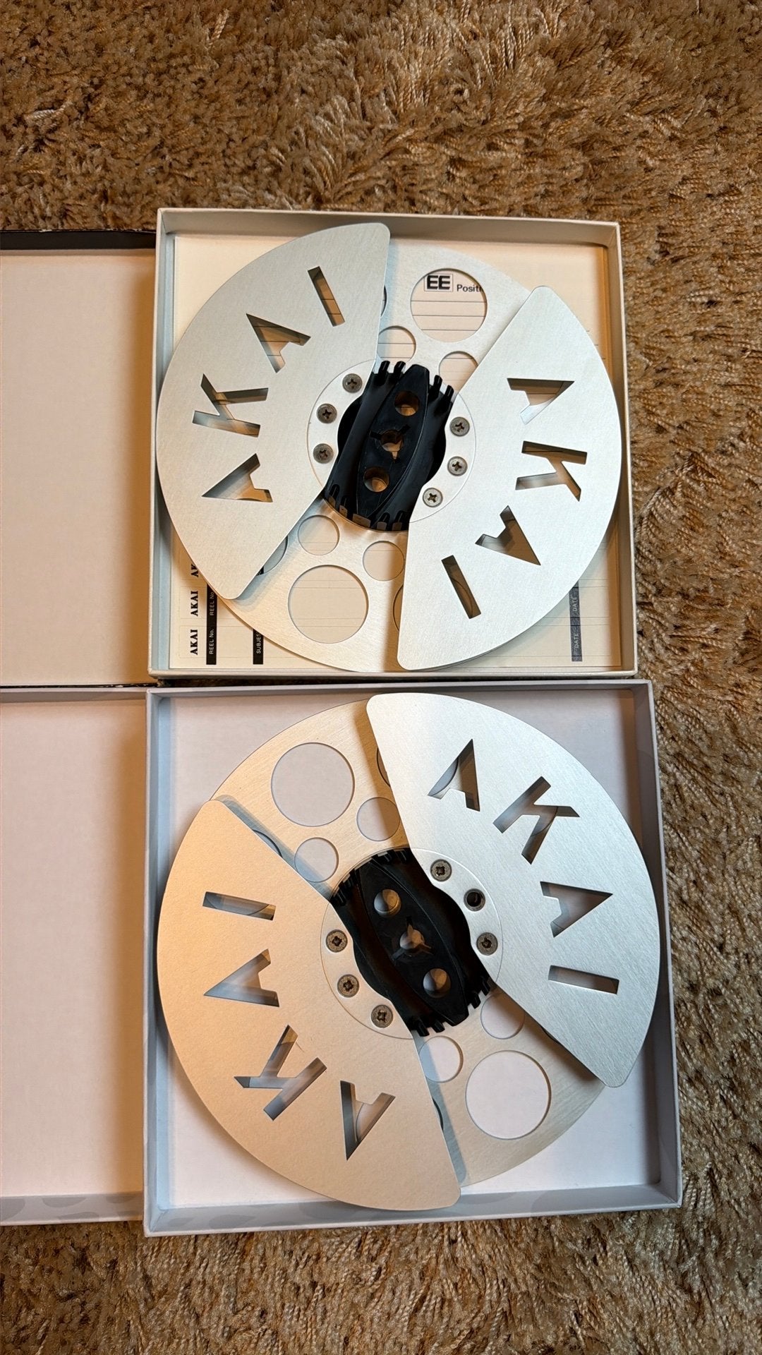 2 Akai 7” / 18cm spoelen, Ophalen of Verzenden, Onderdeel