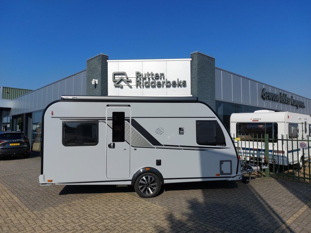 Knaus Sudwind 450 FU Black Selection, Caravans en Kamperen, Rondzit, Bedrijf, 5 tot 6 meter, Knaus