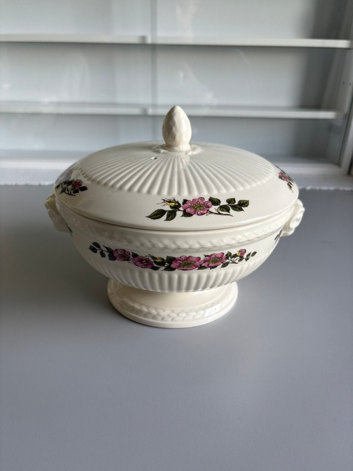 Wedgwood Briar Rose Dekschaal Terrine met Deksel Edme, Ophalen of Verzenden