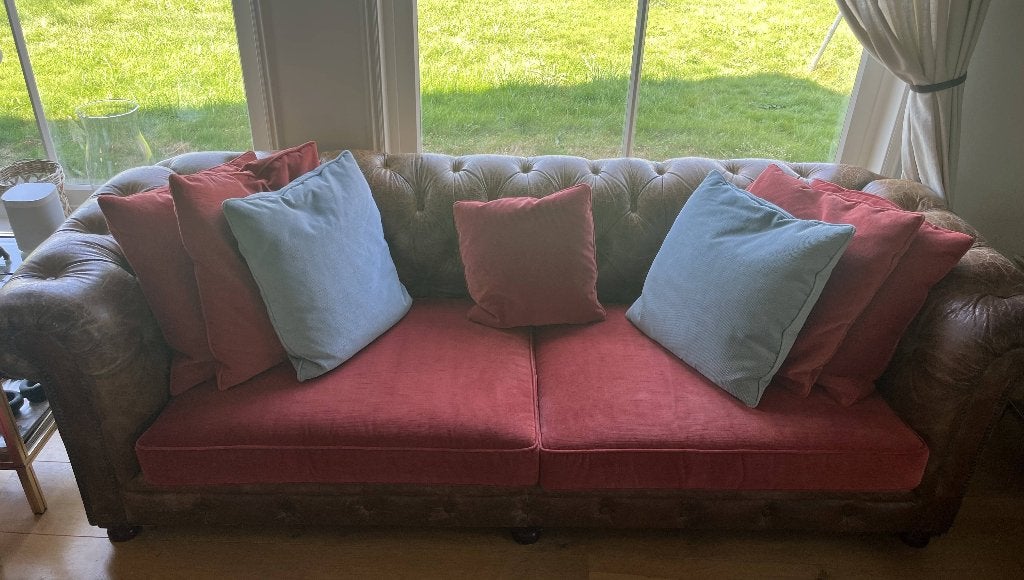 Vintage vier zits Chesterfield bank, Ophalen, Zo goed als nieuw, 200 tot 250 cm, Vierpersoons of meer